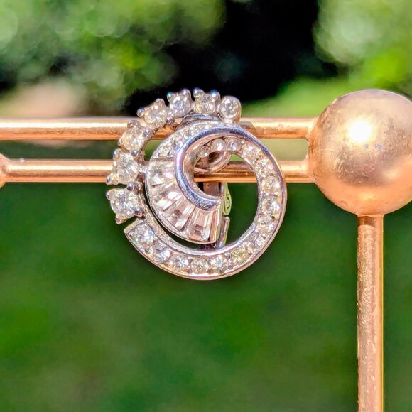 TRIFARI DIAMOND-LOOK VINTAGE EARRINGS - Picture 2 of 5